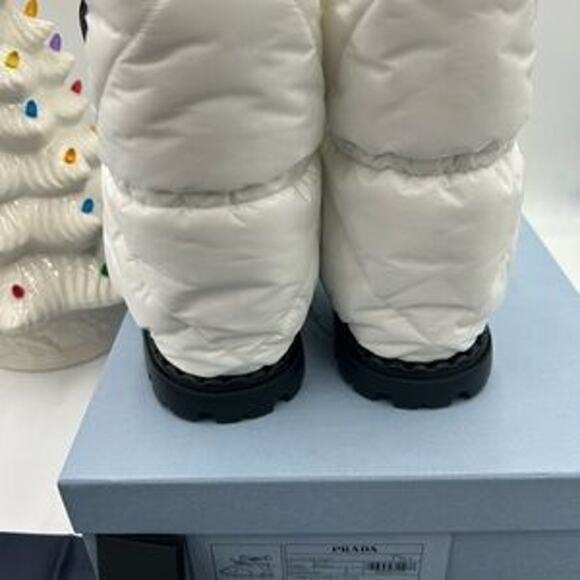 Women's Prada quilted nylon snow boots size 39.5 made in Italy - Picture 6 of 10